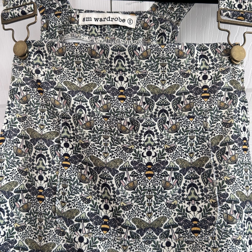 Bee Patterned Overall Dress - Picture 2 of 6